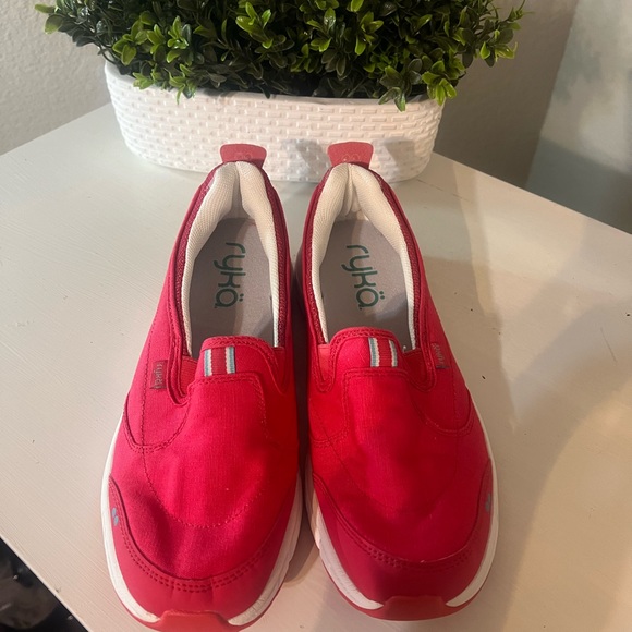 RYKA Slip on 7.5 - Picture 4 of 10